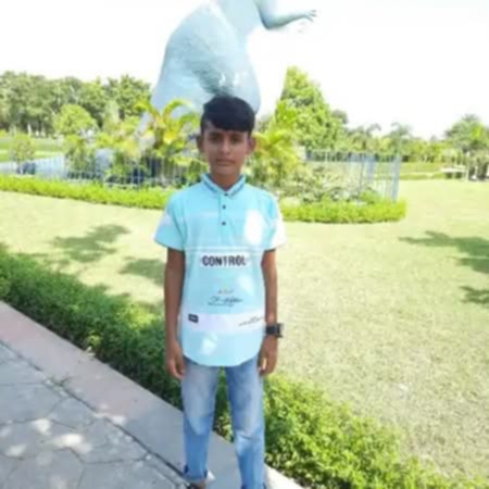 এডলফ খান